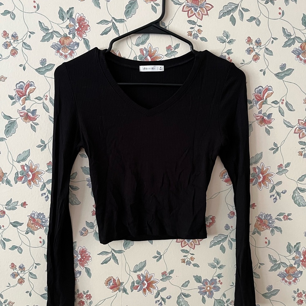 Black Ribbed Long Sleeve V-Neck Top